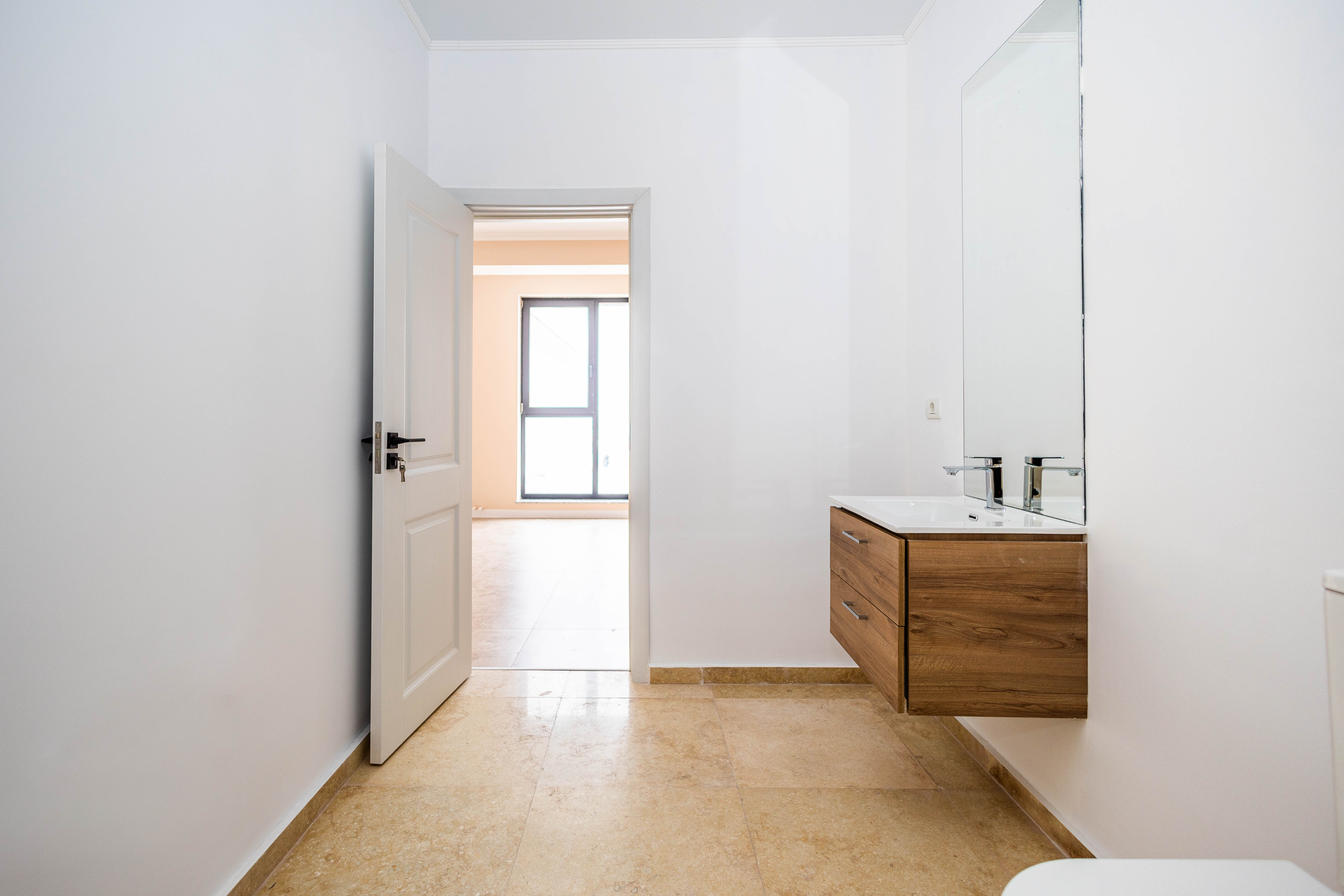 Apartament 2 camere O.B.A. Lake 38 cu vedere la lac si mare - imagine 8