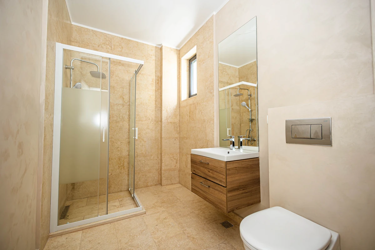 Baia finisată a Apartamentului nr. 20 din O.B.A. Lake