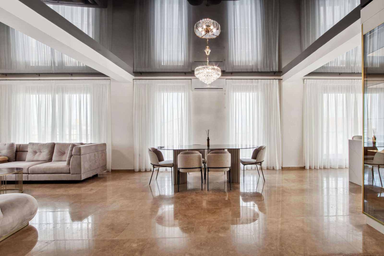 Interior elegant cu lumină naturală și finisaje premium — O.B.A. Different by Luxury